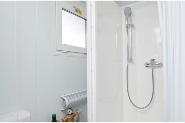 8Ft x 5Ft Mains Toilet/Shower