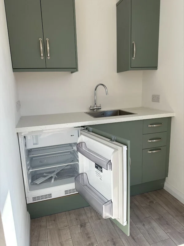 s-l1600-3-120 7.5 x 3m Office with kitchenette/WC
